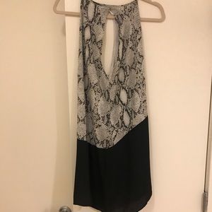 Snake skin/black dress